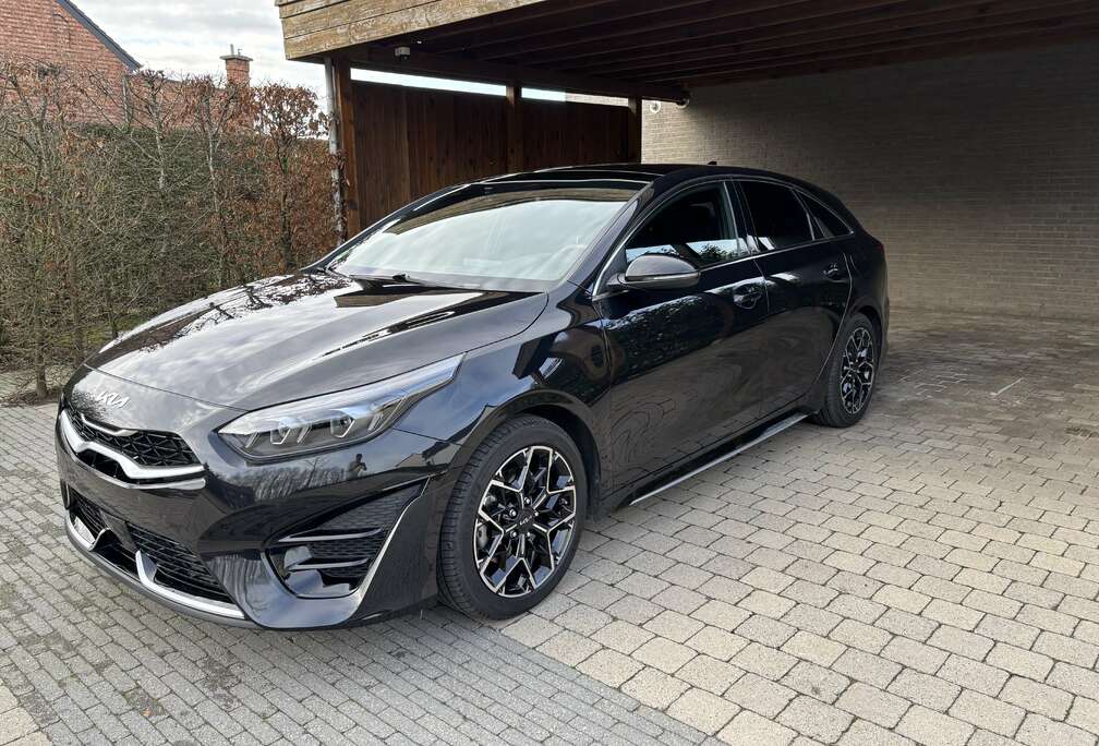 Kia ProCeed 1.5 T-GDI DCT7 OPF GT LINE