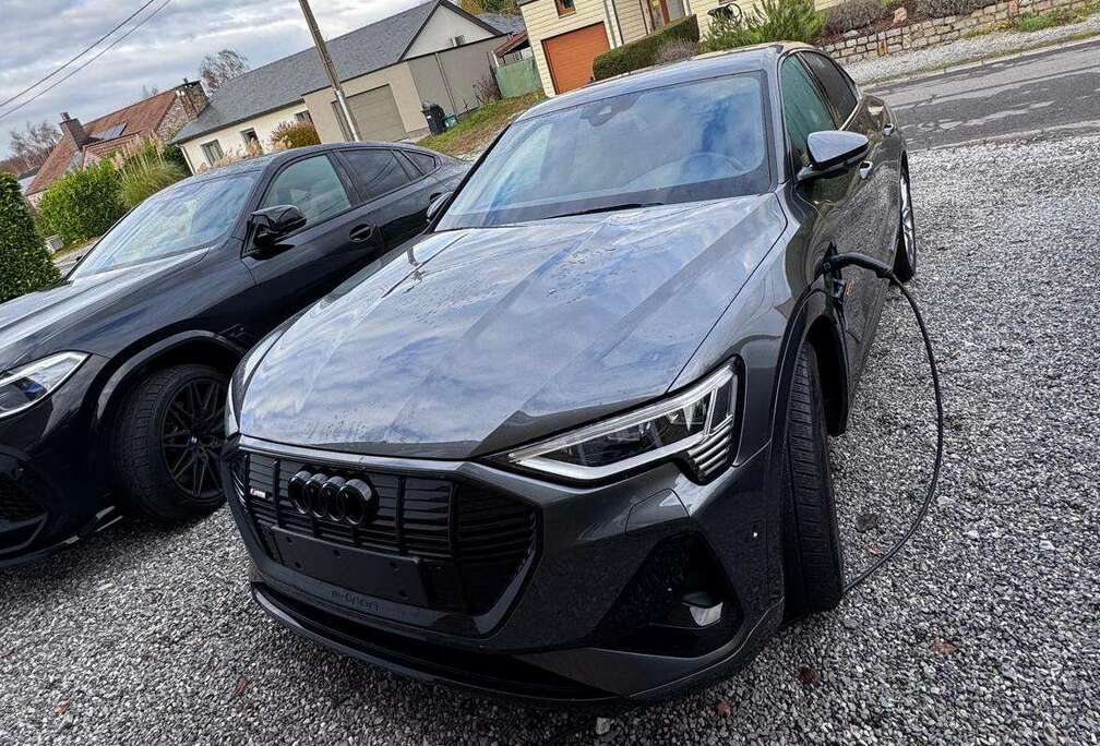 Audi Q8 PHEV 55 TFSI e Quattro Tiptronic (EU6AP)