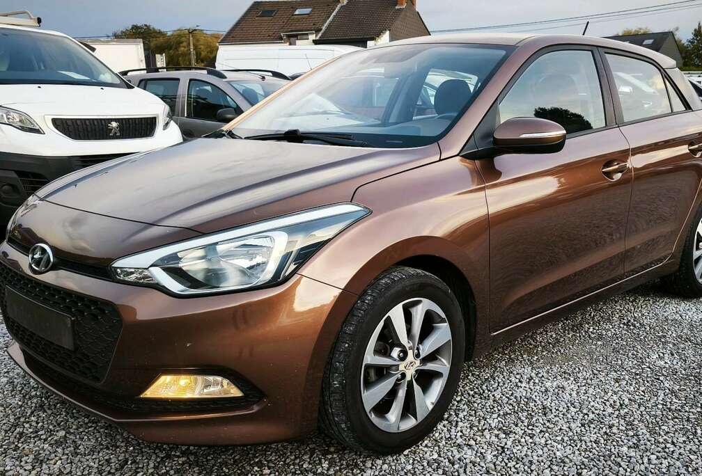 Hyundai _1.25 i (84CH)_06/2017EUR.6B_EQUIP