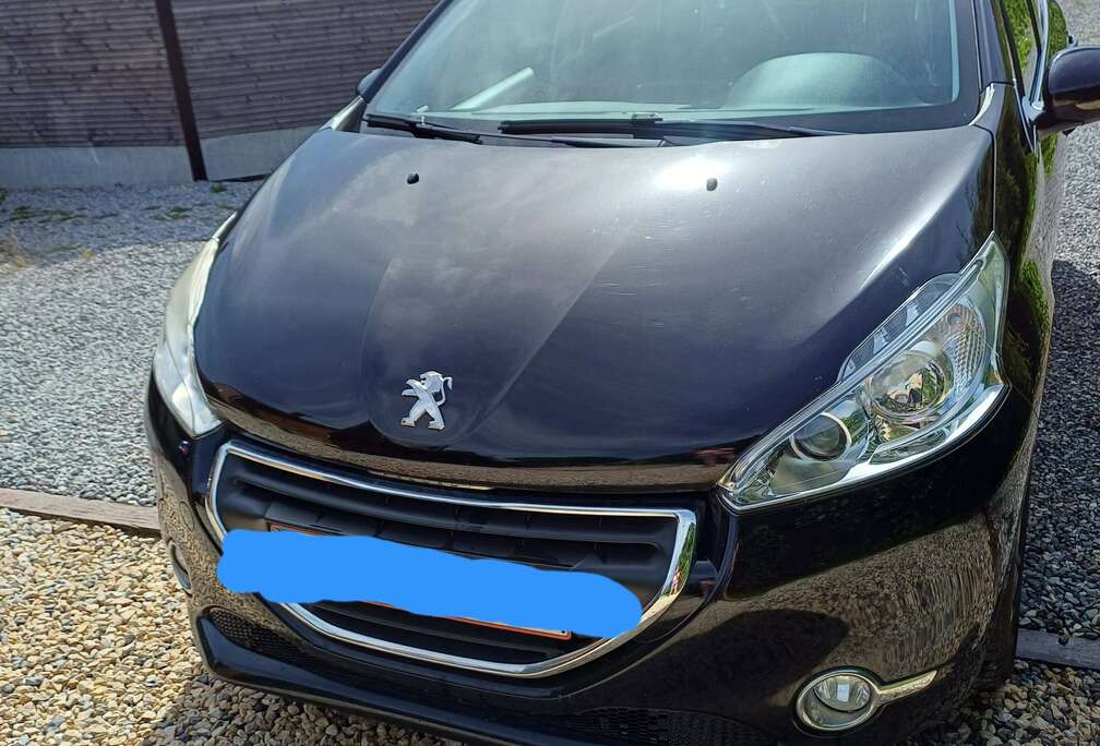 Peugeot 208 1.6i Allure
