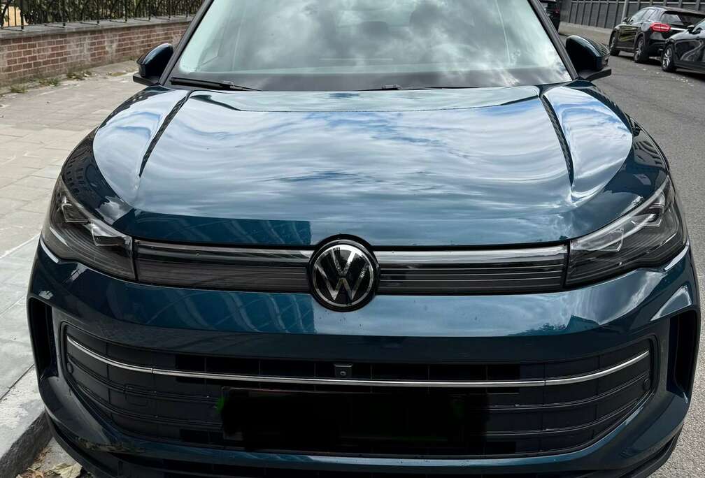 Volkswagen Life Business Premium