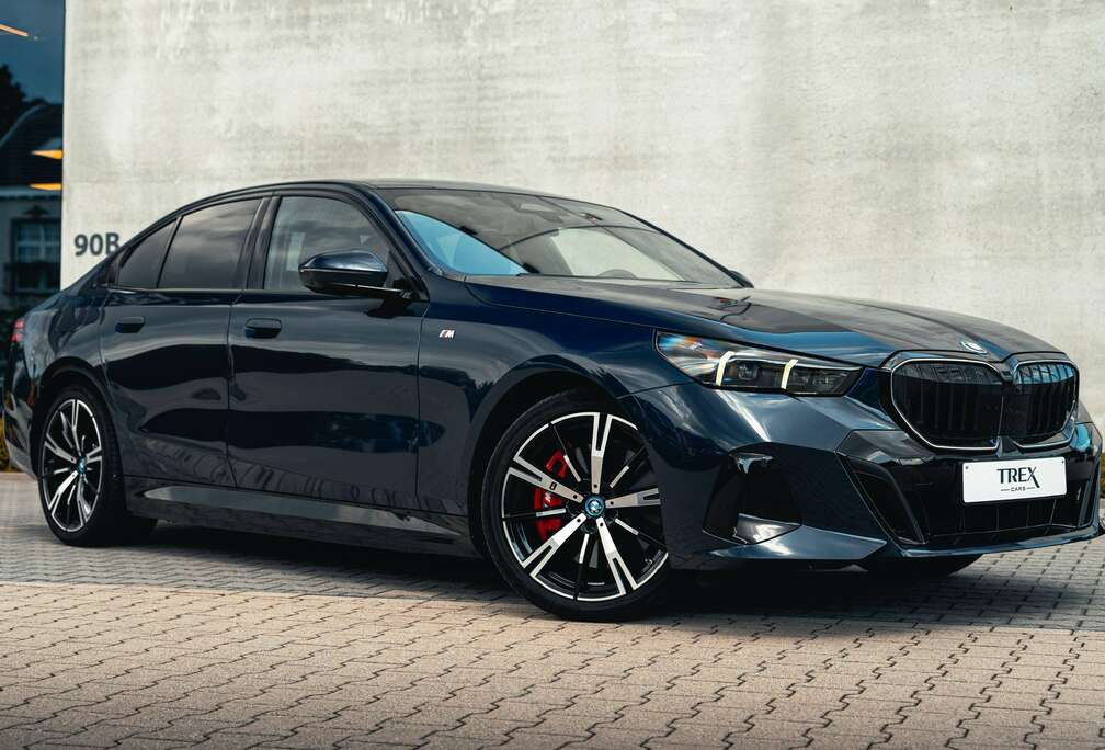 BMW e xDrive M Sportpakket Pro/ Iconic Glow/ HUD/ Pano/ 360°/ Bowers&Wilkins/ Stoelventilatie