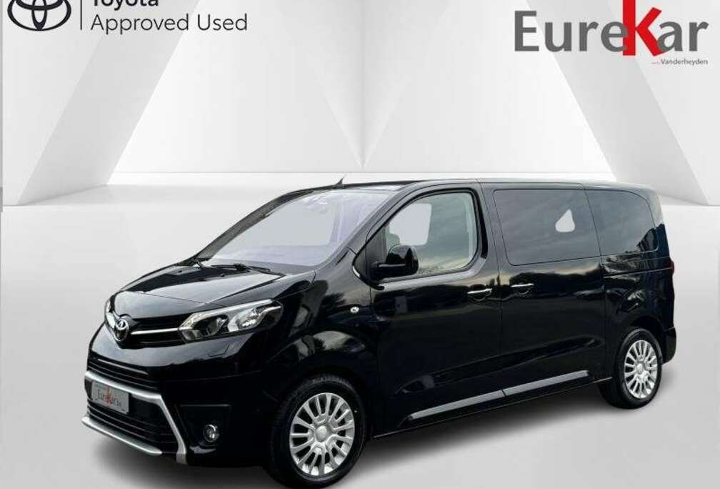 Toyota MPV 8 PLACES