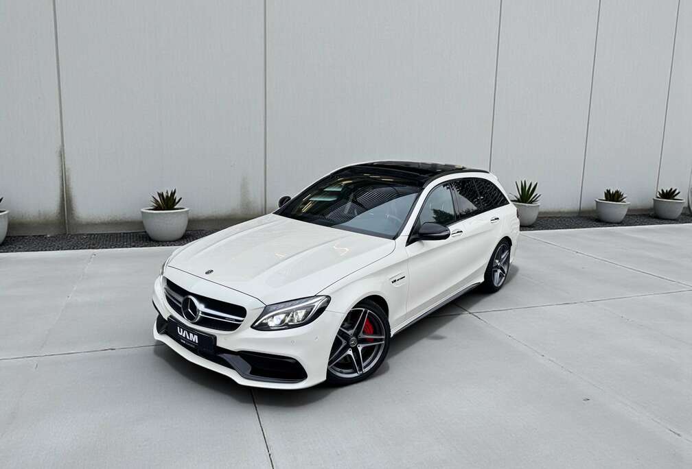 Mercedes-Benz AMG C63S - PANO - SPORTUITLAAT