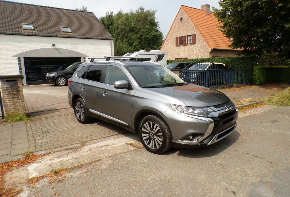 Mitsubishi 2.0i AUTOMAAT 7 ZETELS 100.000km Perfect