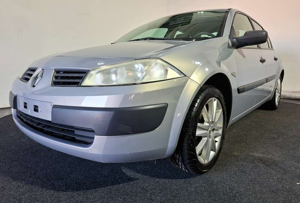 Renault Megane 1.4i 16v Authentique Référence