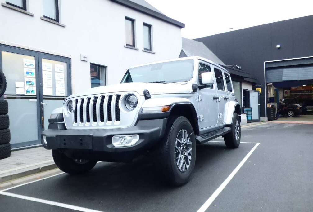 Jeep 2.0 Turbo 4xe PHEV**Overland**Stock**10km**