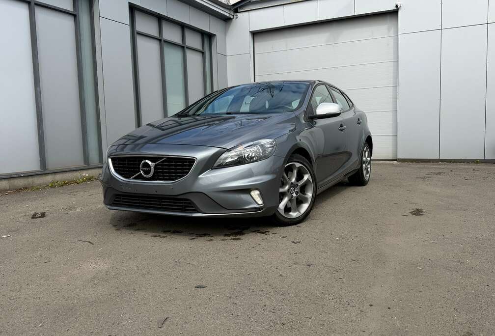 Volvo 2.0D2 R-Design accidenté Automatique