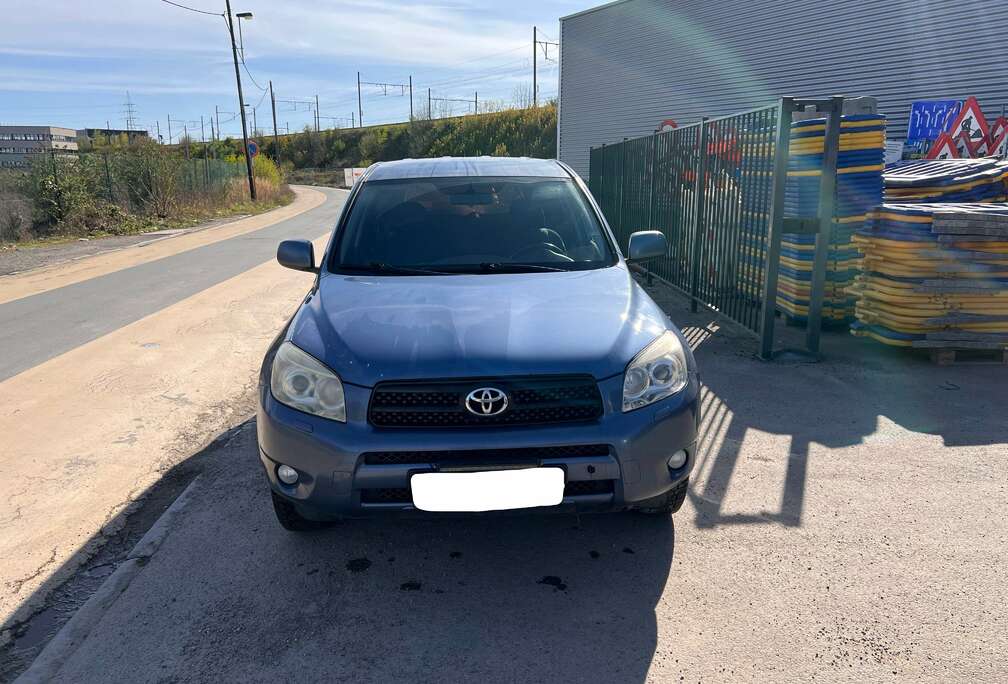 Toyota RAV4 2.0 VVT-i ONLY FOR EXPORT