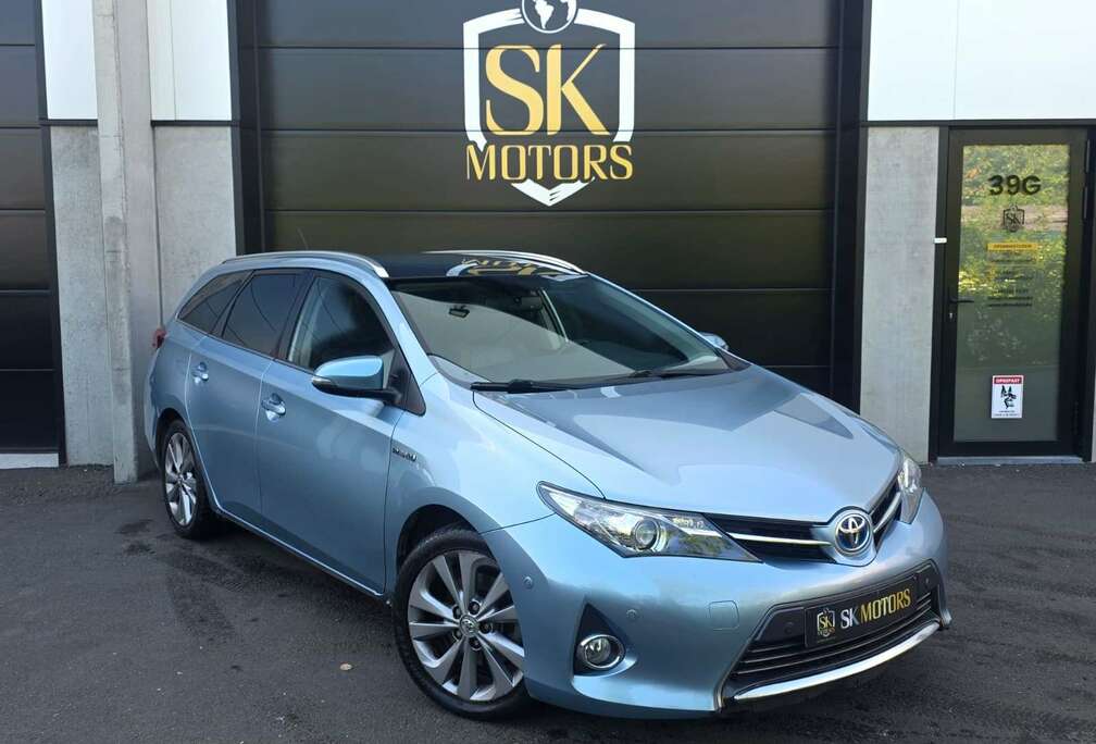 Toyota Executive Hybride Automaat €55 BIV 1.8i Pano Dak Leder Camera Zetelverwaming FULL OPTION Carpass Belgische Wagen Garantie