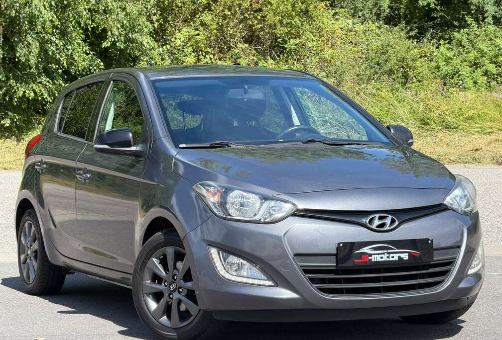 Hyundai i20 1.4i  AUTOMATIQUE