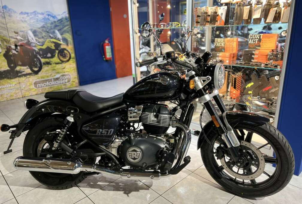 Super Meteor 650 Noir Astral