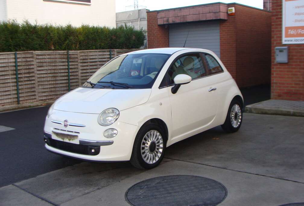 Fiat 500 1.2i Lounge PUR-02 Stop