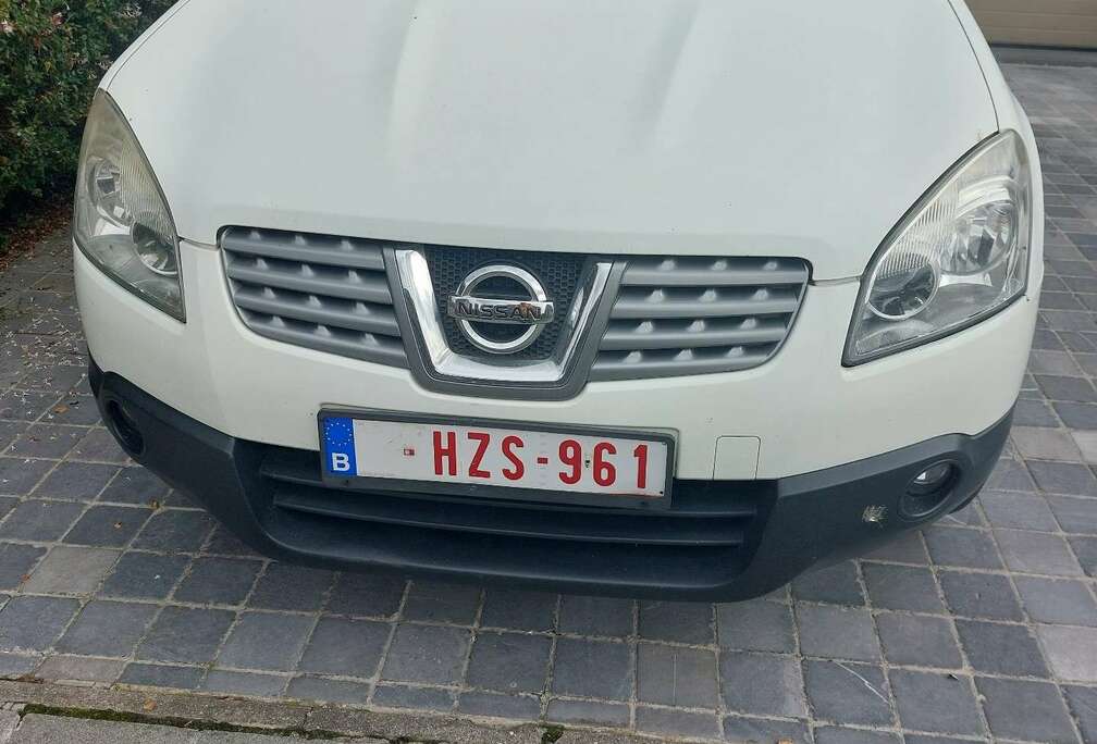 Nissan 1.6i 2WD Tekna Navi + ESP