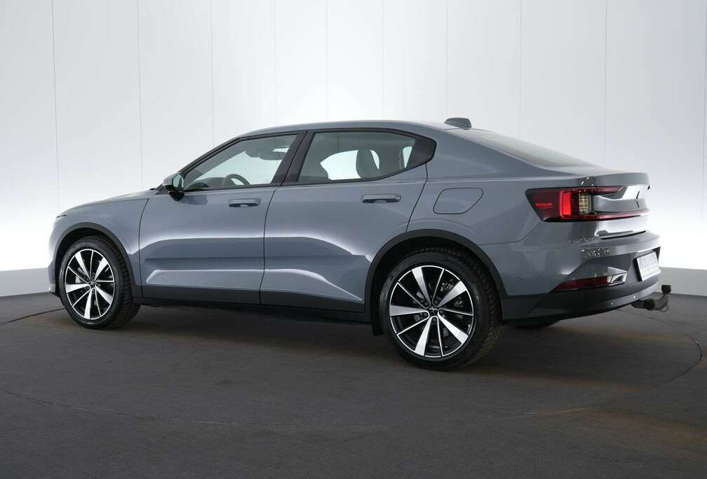 64 kWh Single Motor Standard Range Pilot LED GPS P