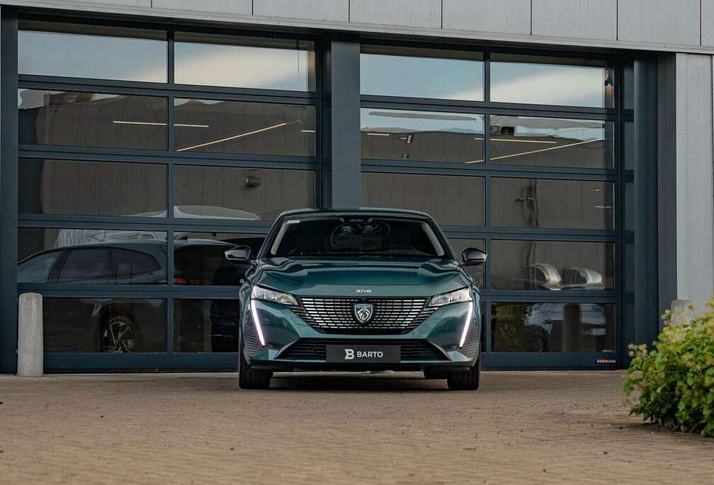 Peugeot SW  130PK AT  Camera  Navi  Keyless  Adapt...