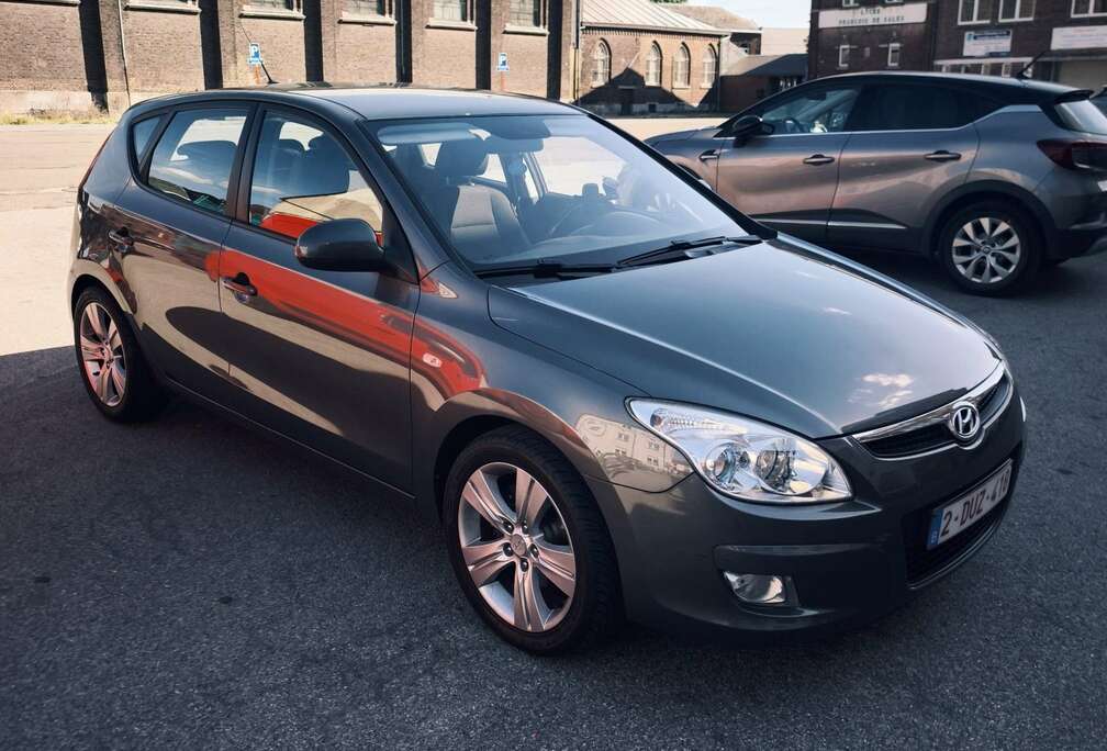 Hyundai 1.4 16v Clim Blue Drive