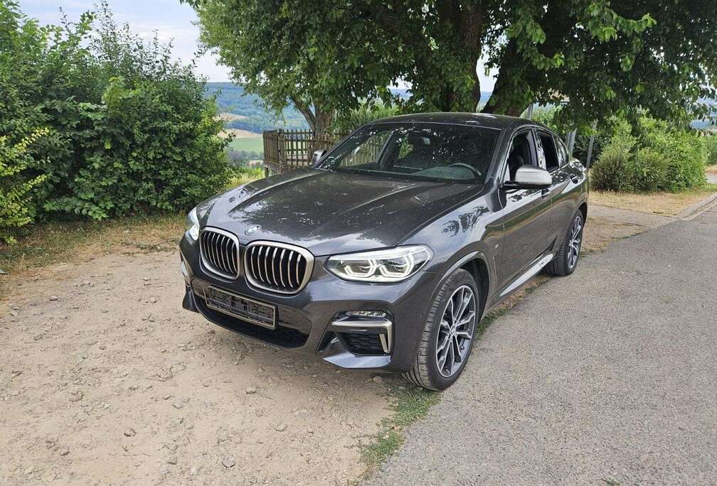 BMW M40 i