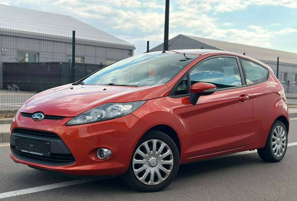 Ford Fiesta 1.25i * 88.000km * Prête à être immatriculé * 0485/58.09.97