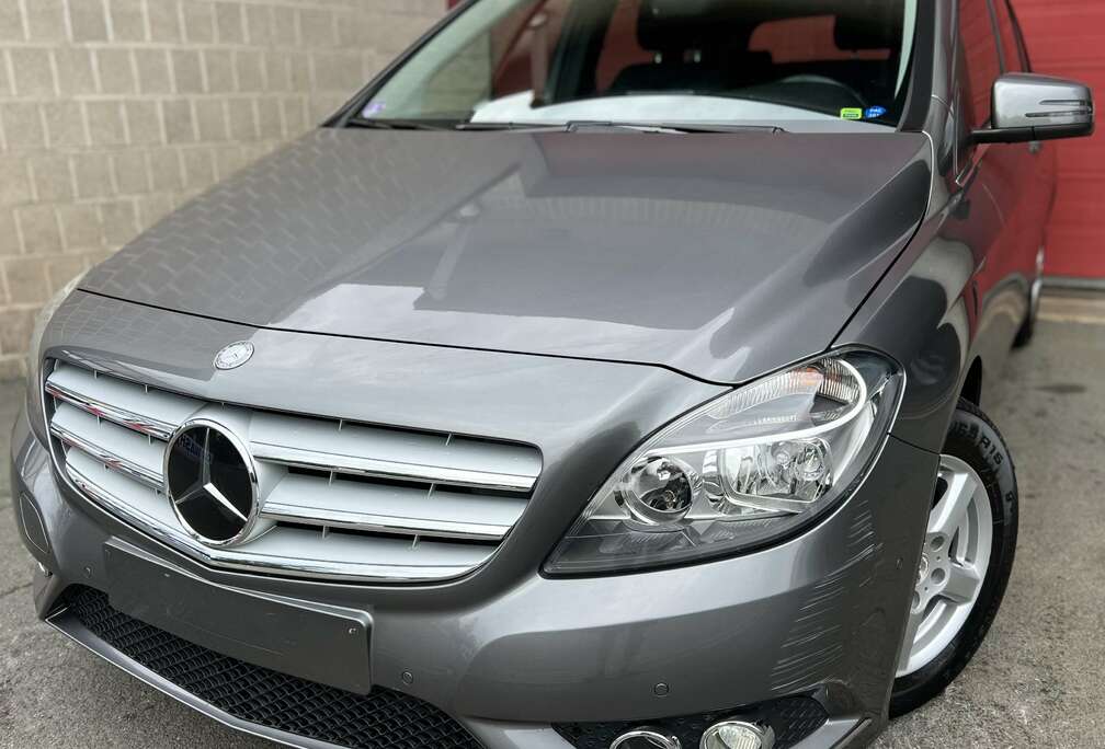 Mercedes-Benz + NAVI + CAR-PASS + BOITE AUTOMATIQUE