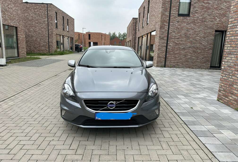 Volvo V40 D2