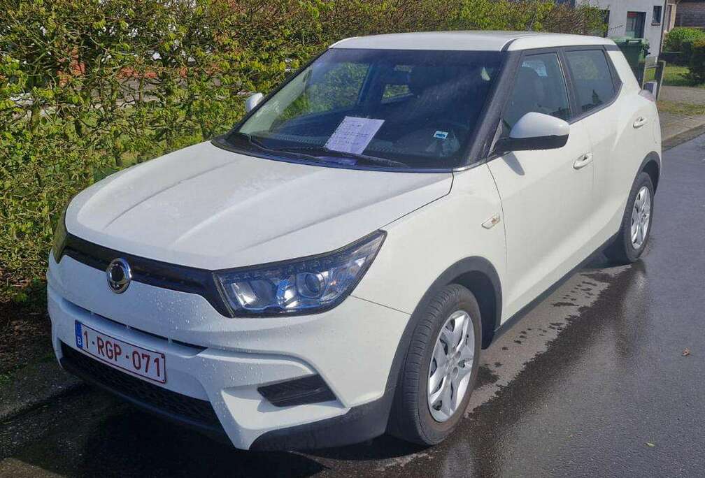SsangYong Tivoli 1.6i e-XGi 2WD Crystal
