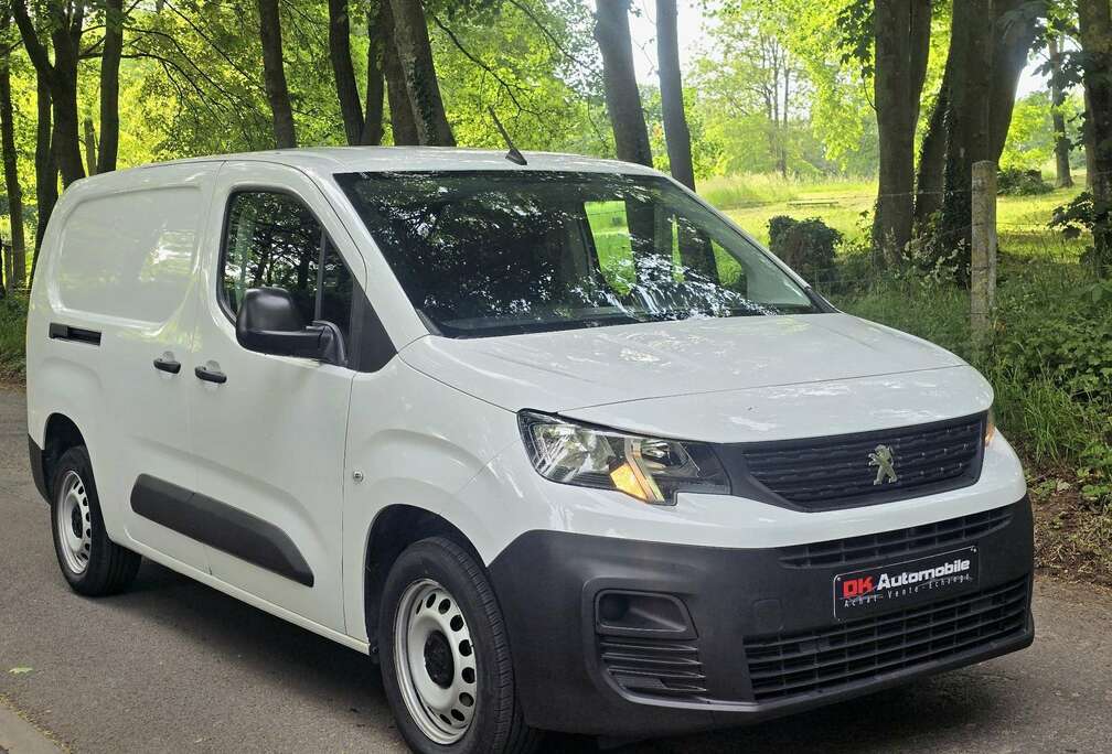 Peugeot 1.5HDi L2 * 3places * Suivi * 1er prop *Garantie *