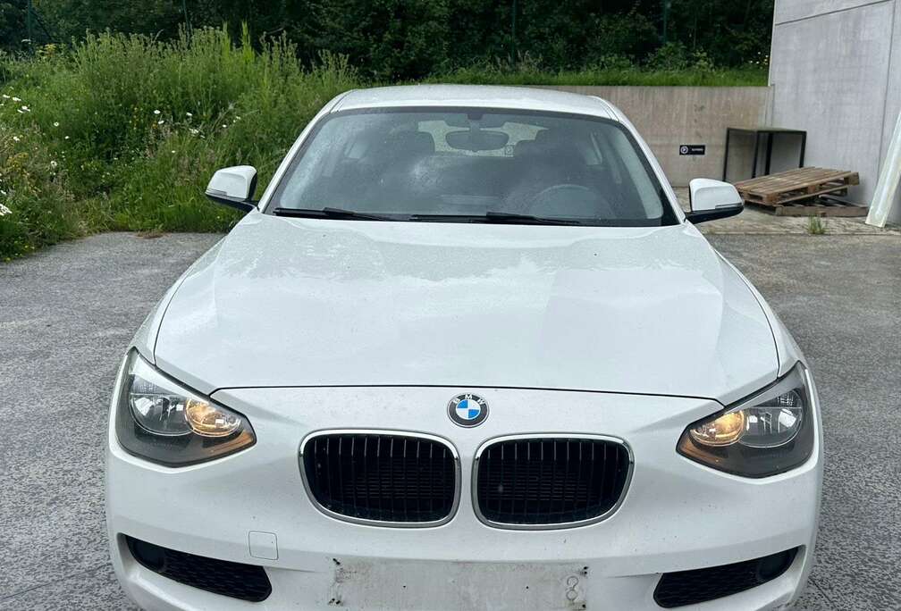 BMW 114i Goed Lezen / Bien Lire