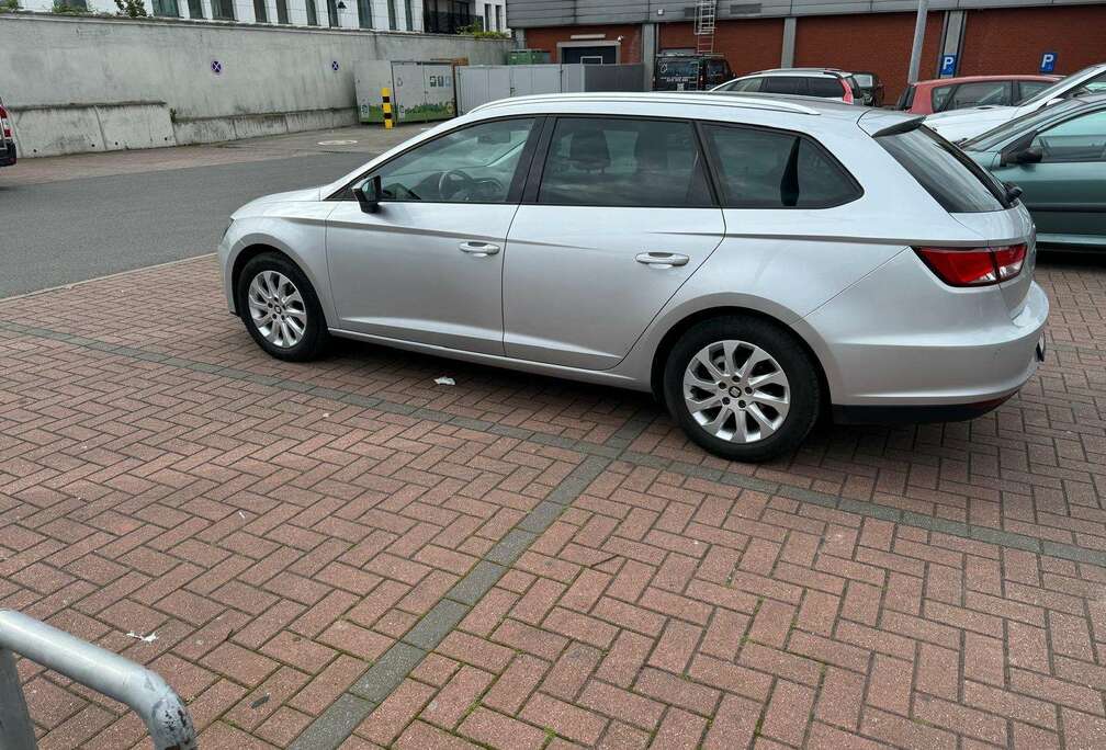 SEAT Leon ST 1.6 CR TDi Connect DSG