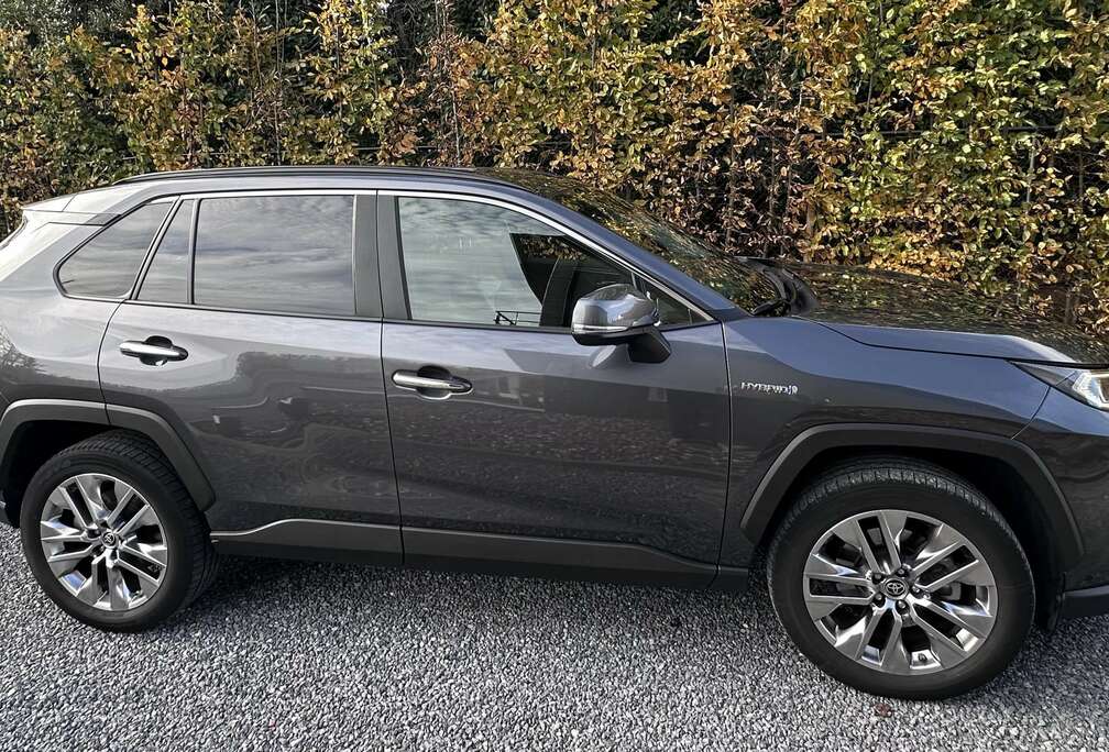 Toyota AWD Premium plus editie