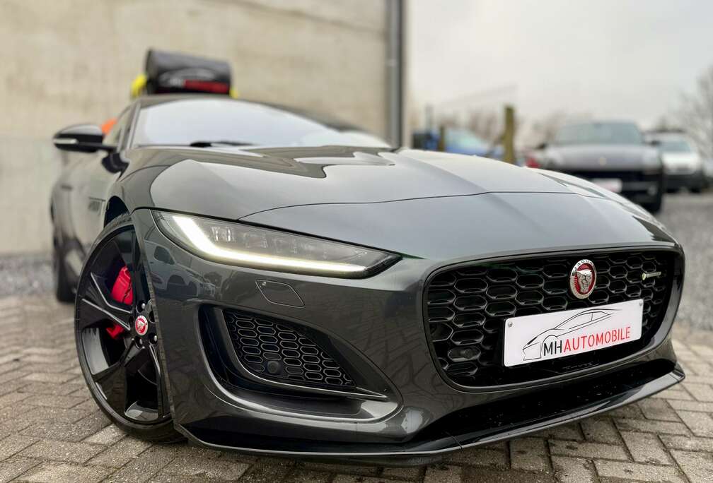Jaguar F-Type Coupe 2.0 i4 P300 R-Dynamic