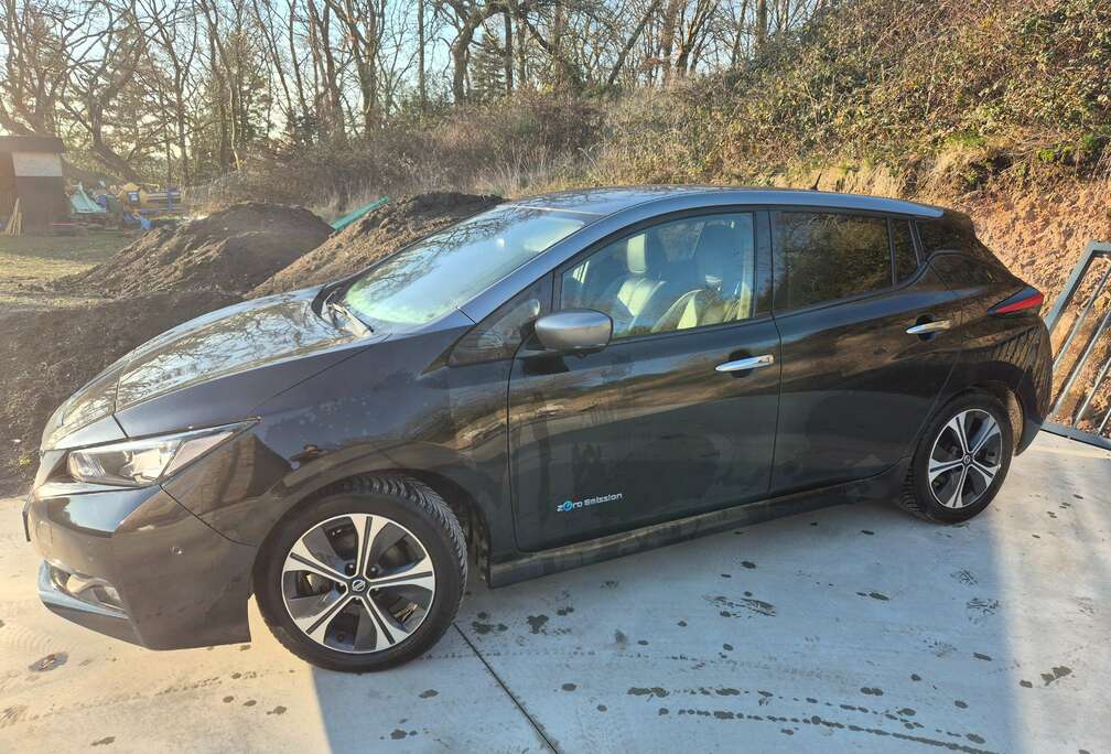Nissan Leaf 40 kWh Tekna (EU6.2)