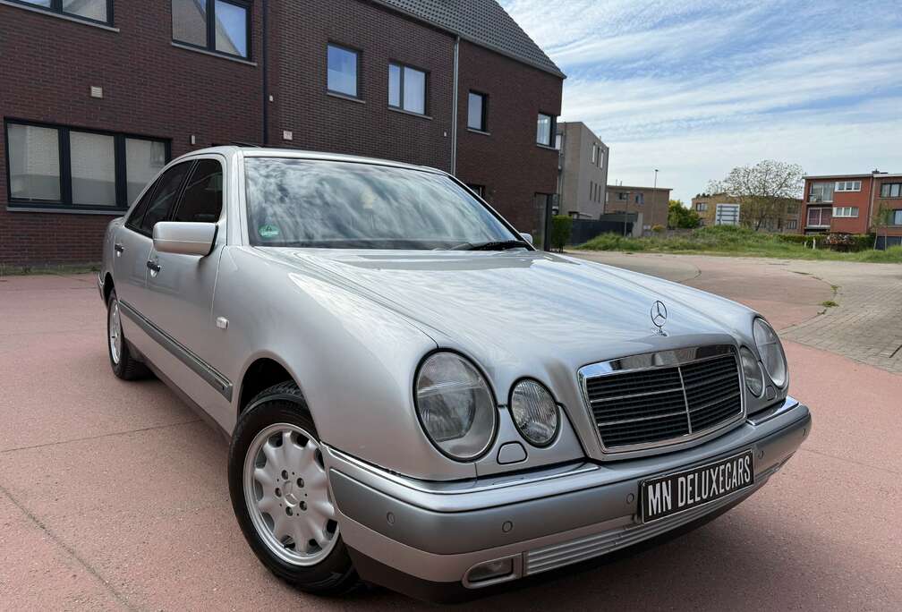 Mercedes-Benz E 240 Elegance