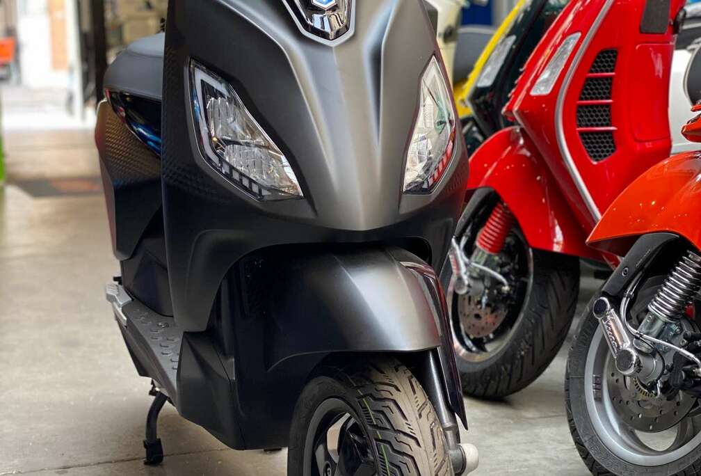 Piaggio + jusqu’à 100km d’autonomie garantir 2 ans
