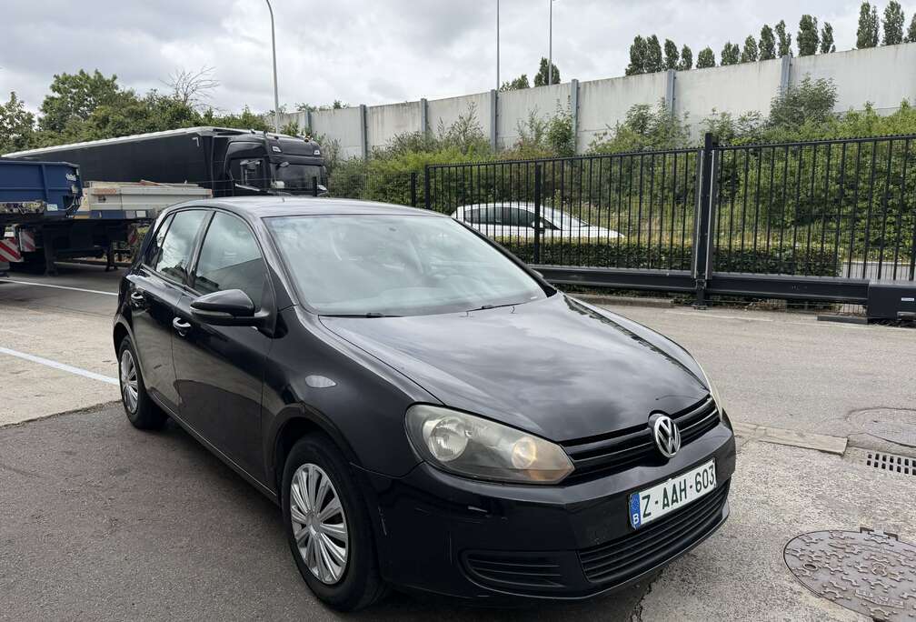 Volkswagen Golf 1.6 CR TDi