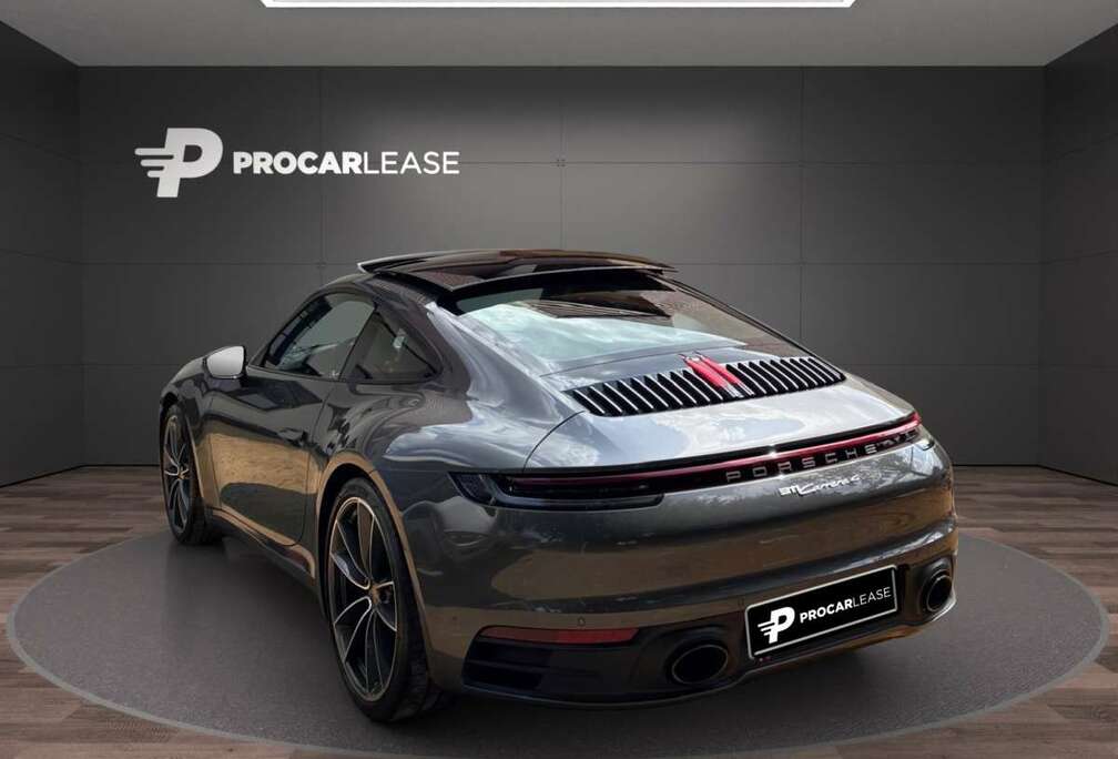 Porsche 992 CARRERA 4