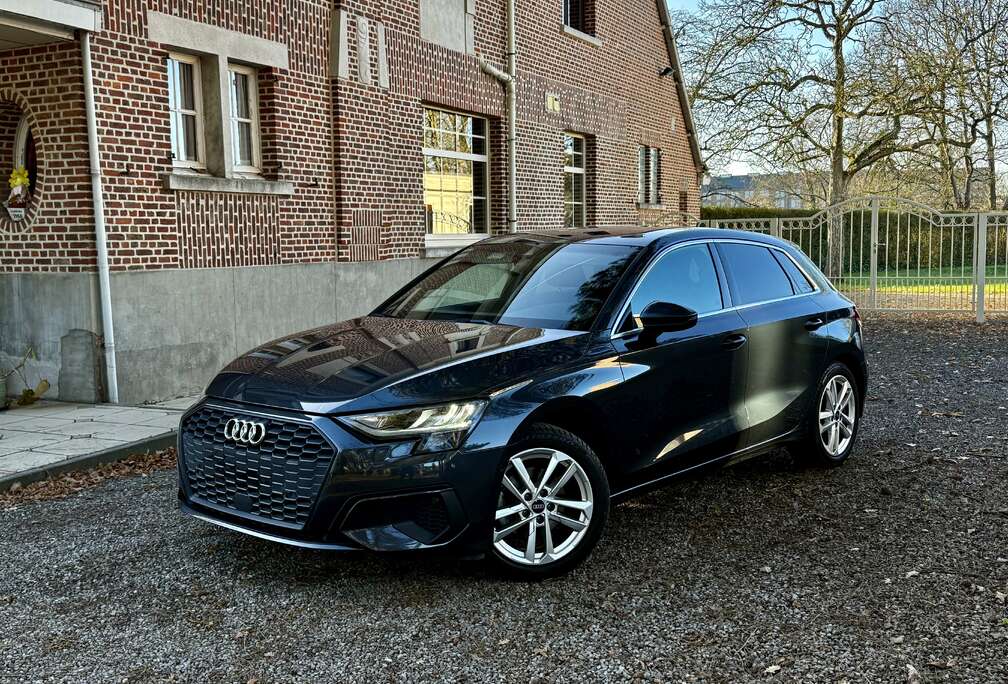 Audi Sportback 30 TDi Business Edition 1 Main