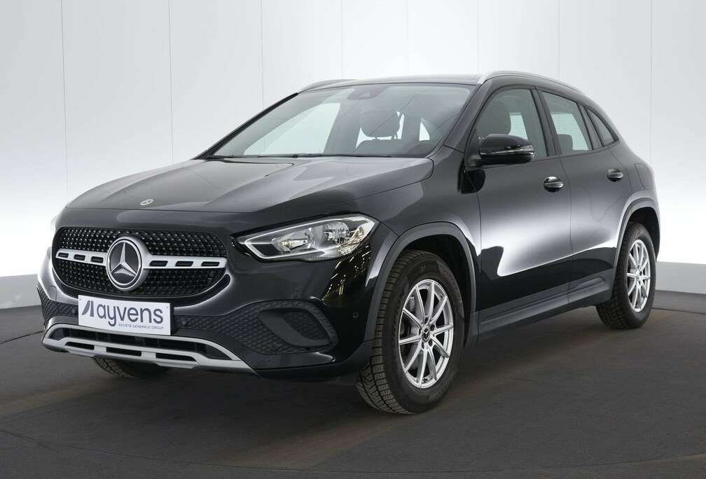 Mercedes-Benz Class 180dA Business Solution LEDER/STOF GPS PDC C