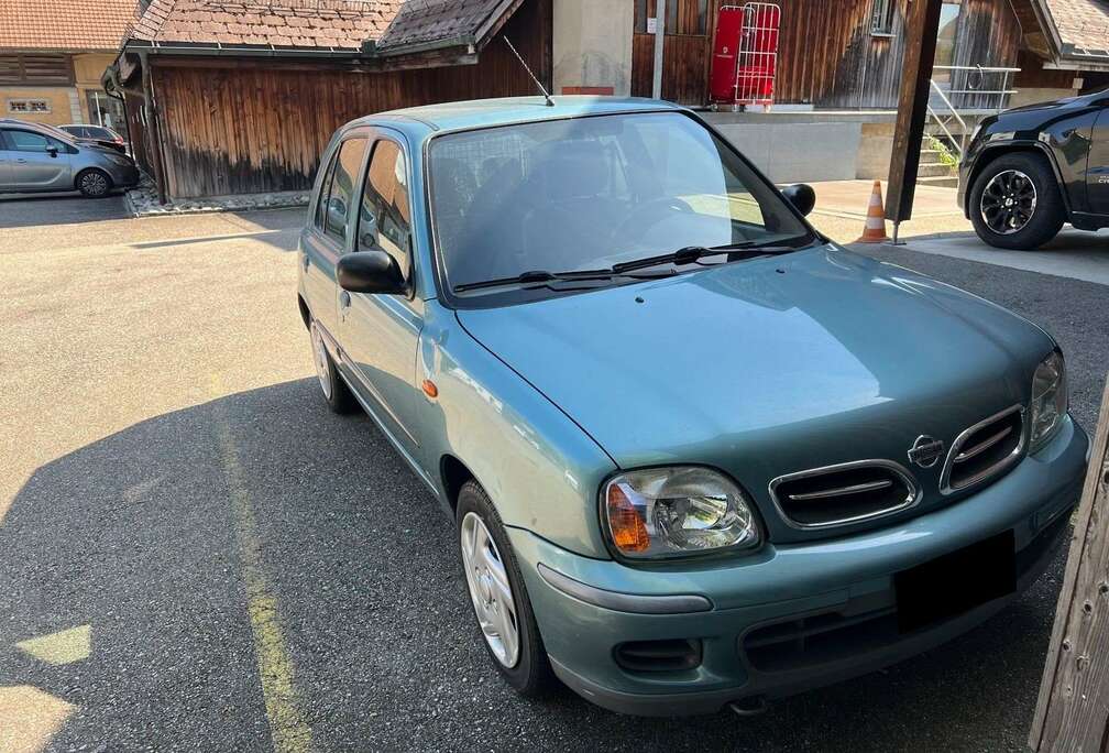 Nissan 1.0i+16v+Plaza