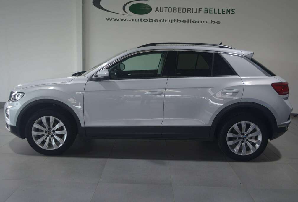 Volkswagen T-Roc 1.5 TSI ACT Active OPF DSG / NAVI / APPLE CAR-PLAY / ADAPTIVE CRUISE CONTROL