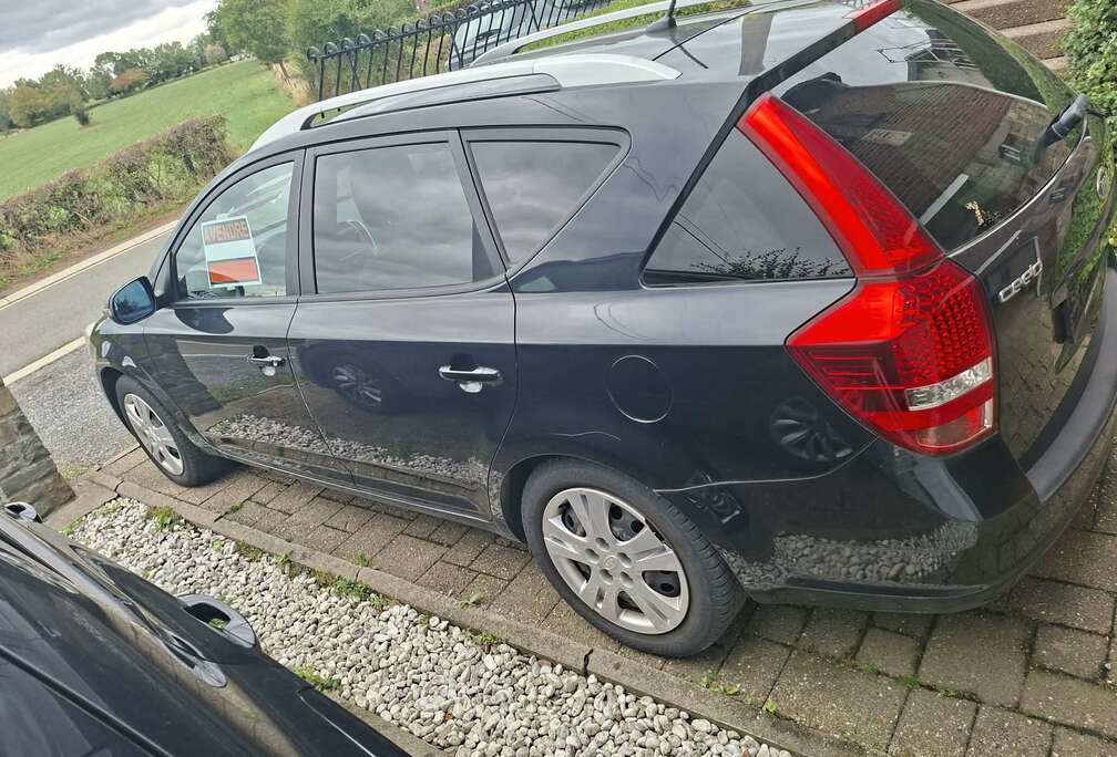 Kia Cee\'d 1.6 CRDi EX ISG EcoDynamics DPF