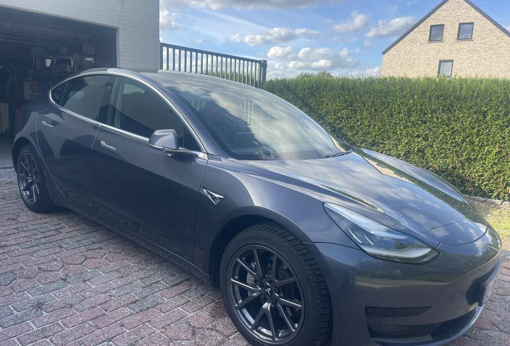 Tesla Standard Range Plus RWD