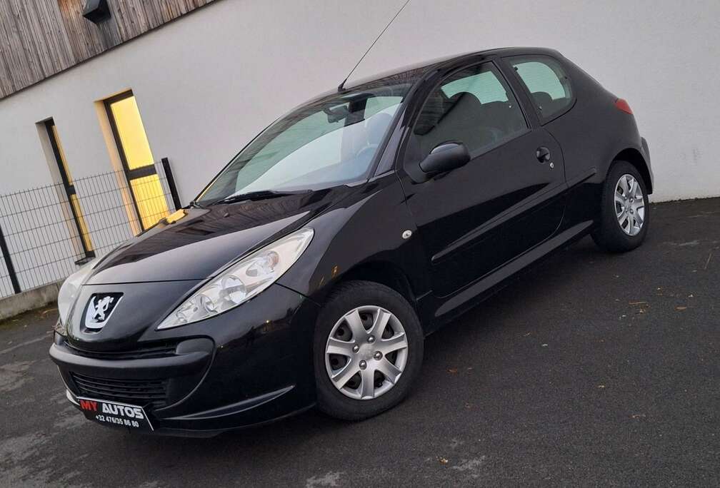 Peugeot + 1.1i 2010\