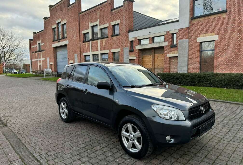 Toyota 2.0i VVT-i BOTE AUTOMATIQUE GRAND ÉCRAN GPS