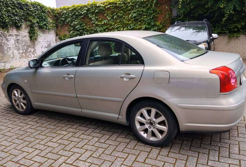 Toyota Avensis 2.0i VVT-i 16v D4 Linea Sol