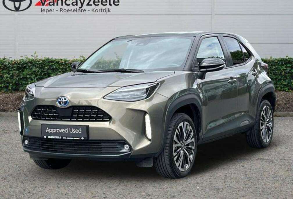 Toyota Elegant Bi-Tone+cam+gps+sens V+A