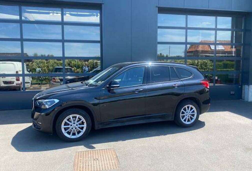 BMW 18i A  pano dak  LED  camera