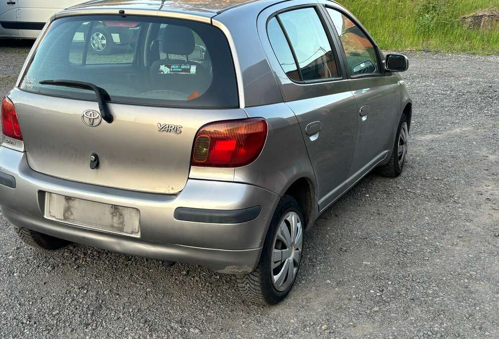 Toyota Yaris 1.0i VVT-i 16v Blue