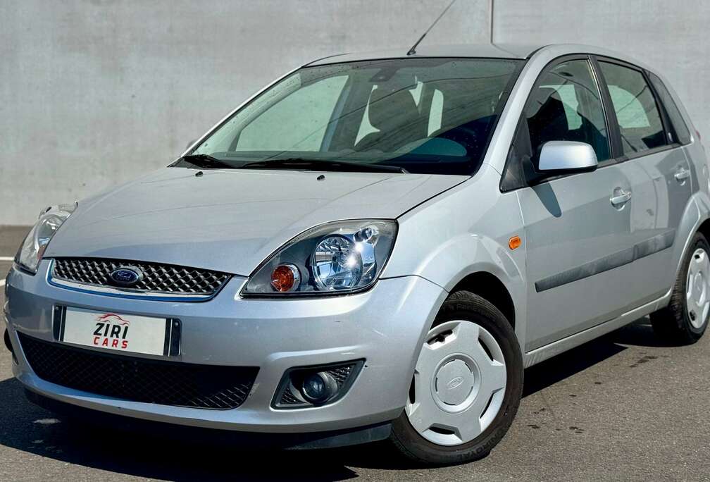 Ford Fiesta 1.4i 16v Ghia