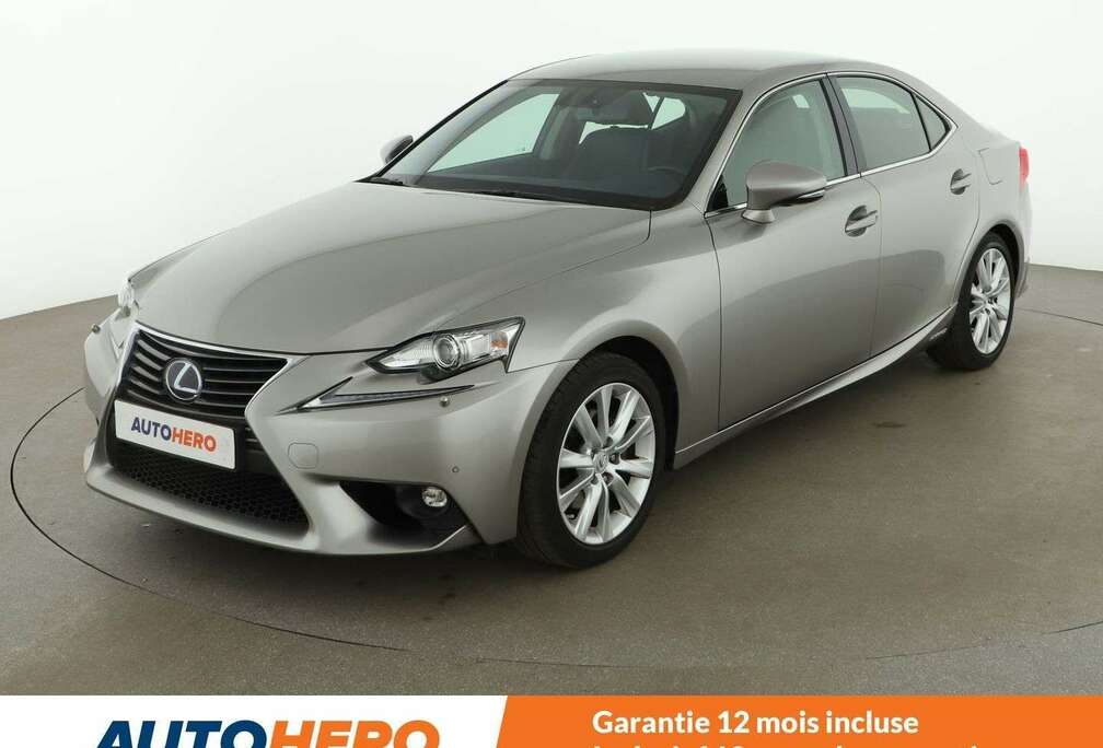 Lexus IS 300h